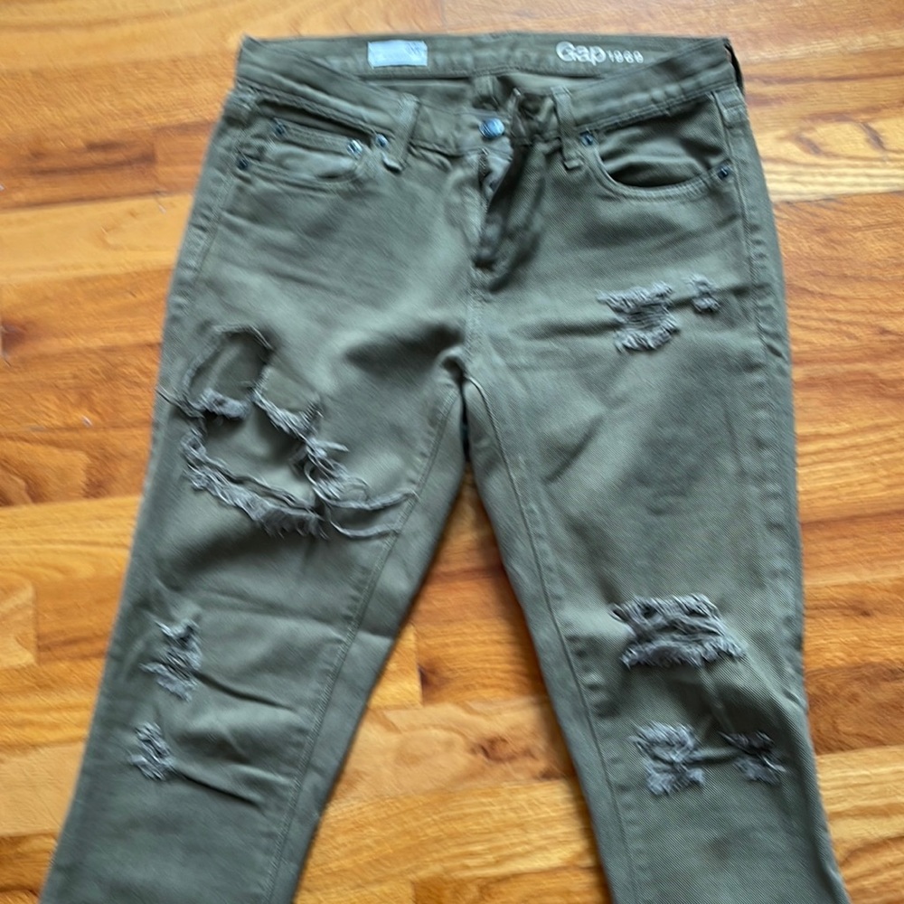 Gap 26R girlfriend